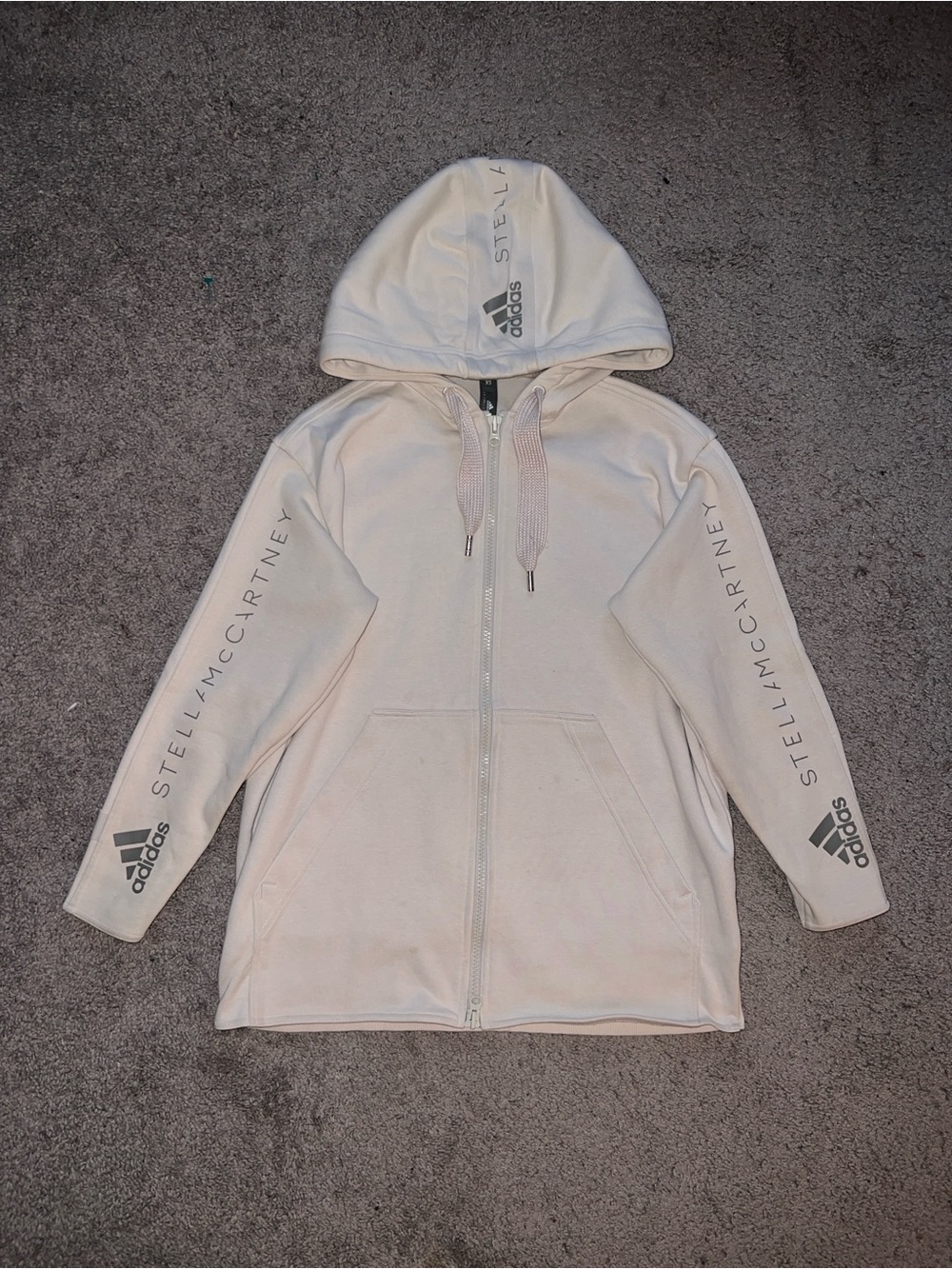 ADIDAS BY STELLA MCCARTNEY
Oversized Hoodie Jacket size XS
